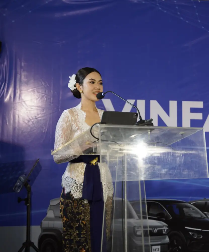 Ibu Nyoman Ayu Cyntia Diantari, CEO PT Sentrik Mobilindo Perkasa memberikan sambutan