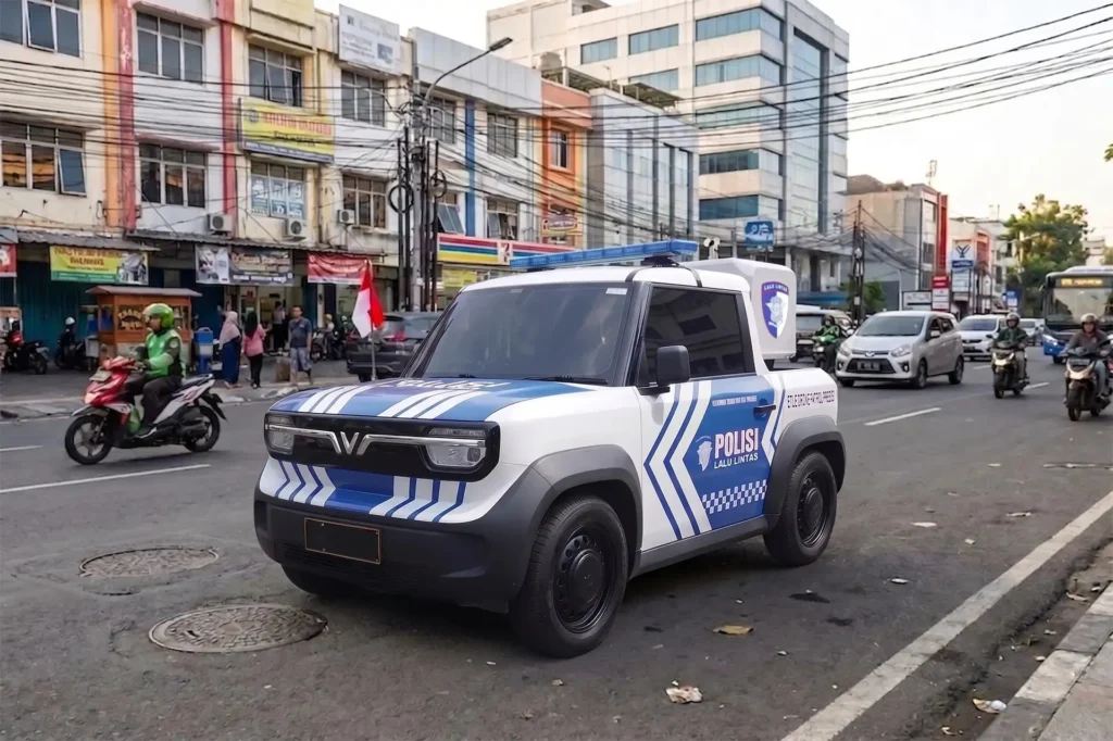 Kendaraan dinas baru Korlantas Polri, VinFast VF 3 listrik yang dimodifikasi, menampilkan livery biru putih polantas dan logo Korlantas Polri, siap mendukung patroli drone